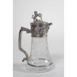 Caraffa,  GEORGES VAN DER STRAETEN, in silver plated e vetro di forma circolare, versatoio inciso