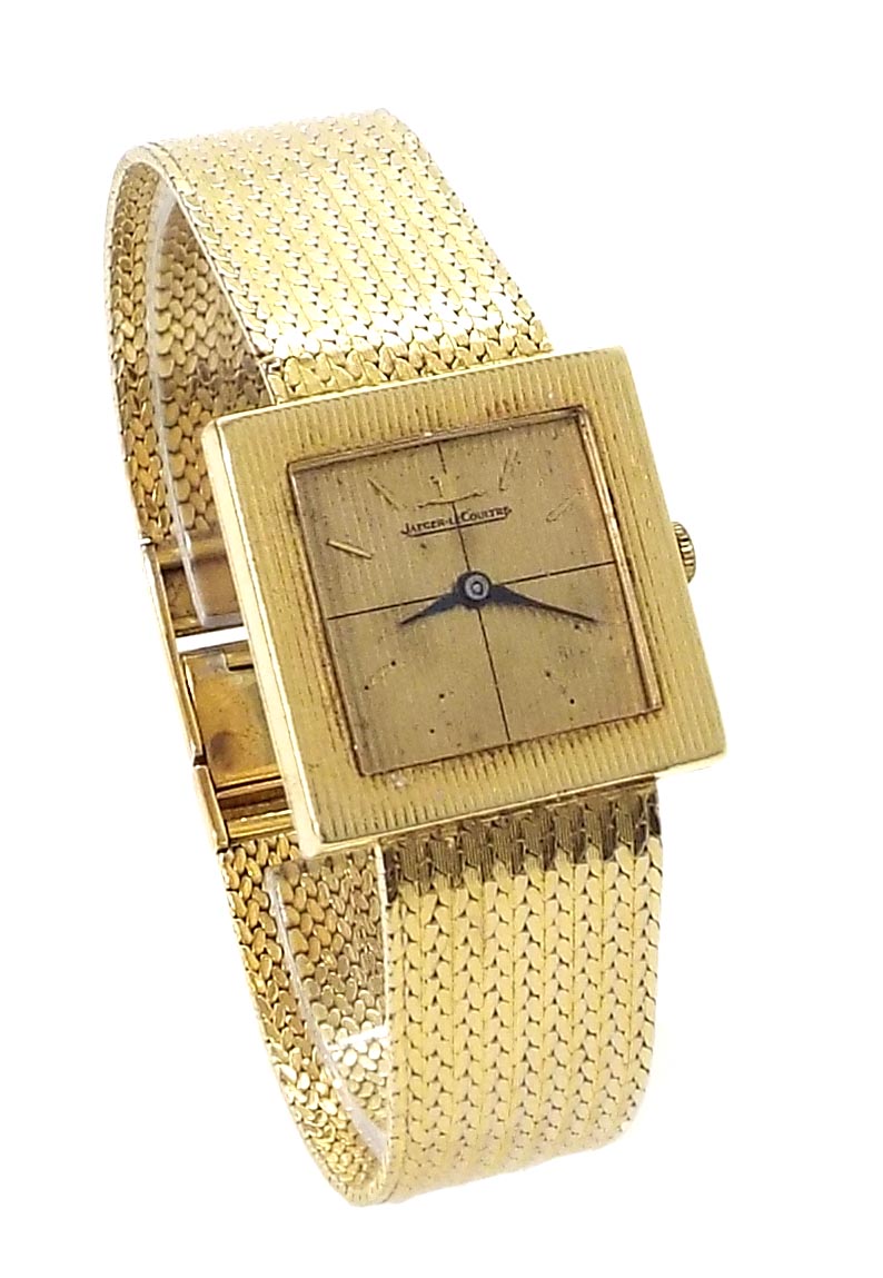 Jaeger Le Coultre 18k gentleman's wristwatch with a plated bracelet, ref. 1926, the gilt dial with