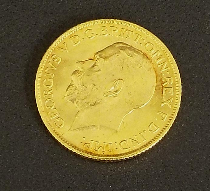 1915 full sovereign coin, 8gm