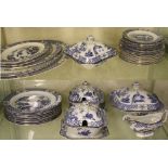 Extensive Wood & Sons 'Yuan' porcelain dinner service comprising tureens, platters and various