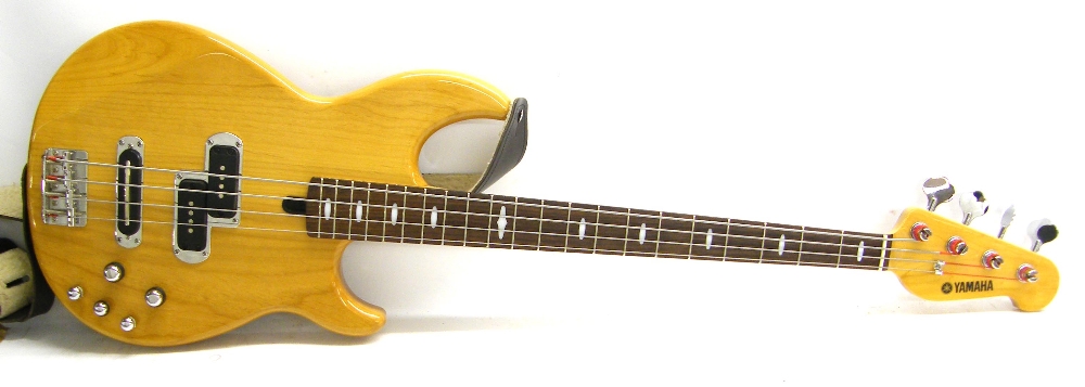 Yamaha BB614 bass guitar, ser. no. Qll239071, natural finish with some minor blemishes, electrics