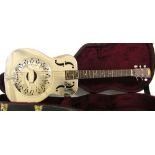 Vintage resonator guitar, hard case, condition: good