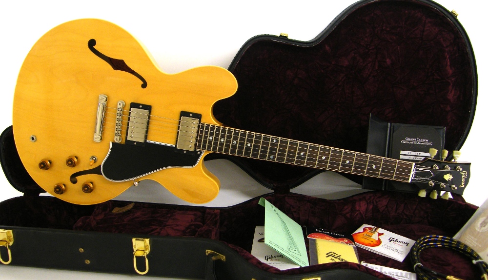 Gibson Historic '59 re-issue 335 electric guitar, ser. no. A-98109, natural finish, electrics in