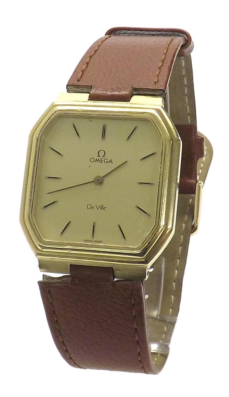 (U6PBN3) Omega De Ville Quartz gold plated gentleman's wristwatch, the champagne dial with baton