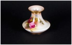 Royal Worcester Handpainted Small Vase ''Roses'' Date 1919.  3.25 '' high excellent condition.