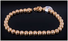 18ct Gold & Diamond Bracelet set with pavee round diamonds. Marked 18ct. Diamond weight 2ct. 7.5''