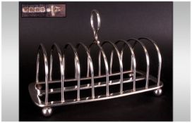 Walker and Hall Good Quality Silver Plated 8 Tier Toast Rack. c.1920's. Height 5.75 Inches, Length