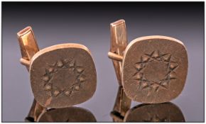 A Gents Pair Of 1970's 9ct Gold Cufflinks. Fully hallmarked. 15.4grams.