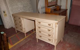 White Wood Effect Dressing Table ( 8 drawers).