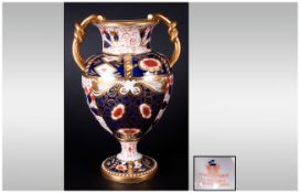 Davenport Very Fine Two Handle Imari Patterned Vase. c.1870-1886, with Gilt Handles and Borders.