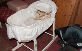 Moses Basket and Stand ( Rocks )