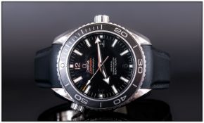 Omega Sea master Planet Ocean Professional Co-Axial Chronometer Wrist Watch. Features Water