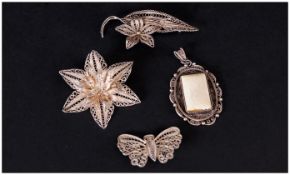 Vintage - Finely Worked Silver Wire Openwork Brooches ( 4 ) In Total. With Assorted Designs and