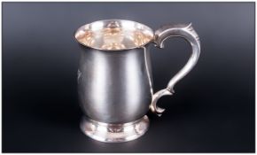 Elizabeth II Silver Tankard of Plain Form with Scroll Handle. Hallmark Sheffield 1967. Makers Mark