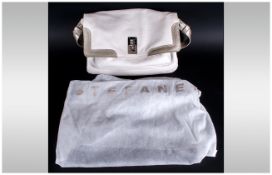 Mulberry Authentic White Leather Handbag. Style Oversize Maggie Clutch with handle. Ref HH 7315.