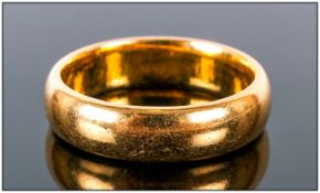 22ct Gold Wedding Band. Fully Hallmarked for Birmingham 1920. 9 grams.