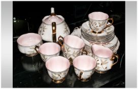 Royal Albert ''Braemar'' Tea Set - Includes tea pot, 6 cups, 6 saucers, 6 side plates, sugar bowl,