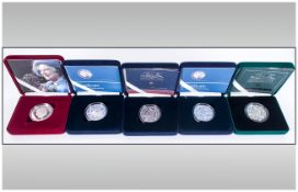 The Royal Mint Collection Of Five Silver Proof Crowns, Comprising 1900-2002 Memorial, 2001 Victorian