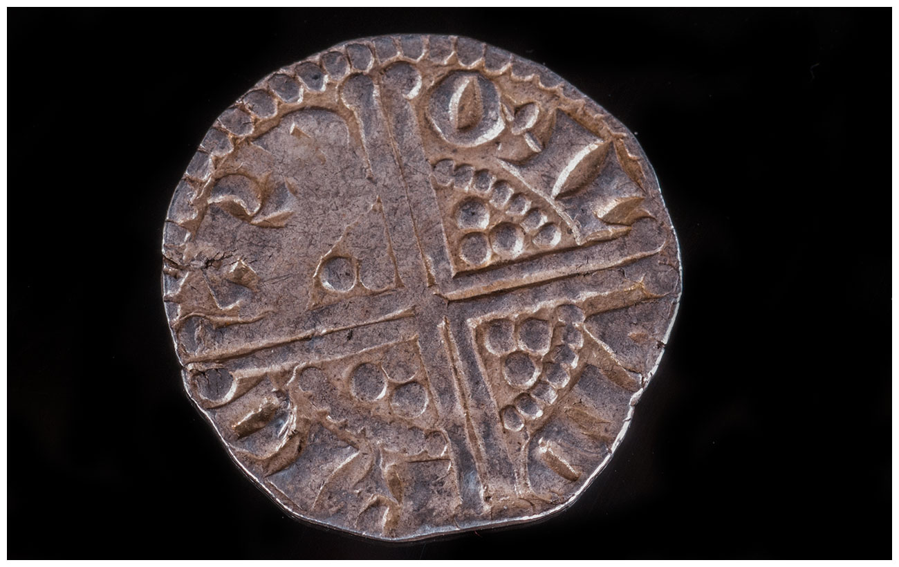 Edward III Silver Penny in fine Condition, Slight clipping to the edges, otherwise in good - Image 2 of 2