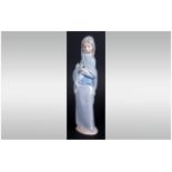 Lladro Figurine ' Girl With Calla Lilies ' Model Num.4650. Issued 1969-1998. Mint Condition.