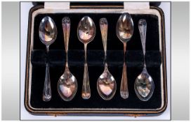 George V Boxed Set of Six Silver Teaspoons. Hallmark Sheffield 1930. Excellent Condition.