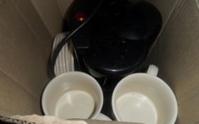 Coffee Maker With 6 Cups & Saucers