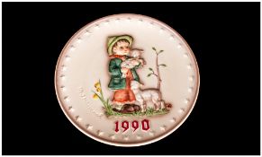 M. J. Hummel 20th Annual Plate, Date 1990 ' Shepherds Boy ' Number 286. Hand Painted and Hand