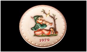 M. J. Hummel 9th Annual Plate, Date 1979 ' Singing Lesson ' Number 272. Hand Painted and Hand