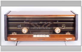 Phillips - Eindoven Retro Table Model Wireless - Piano Radio. Serial Num.B4X23A/55, Valves / Tubes