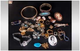 Box Of Costume Jewellery & Misc Jewellery Items