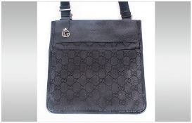 Ladies Modern Fashion Handbag In Black Leather & Cloth.