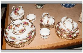 Royal Albert Old Country Roses Dinner Service comprising 6 dinner plates, 6 salad plates,