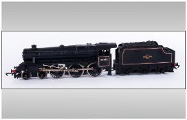 Hornby Railway Scale Model of The Silver Seal Locomotive, 45192, R859 Class 5mt Stanier 4.6.