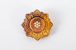 Victorian Fine 15ct Gold Ornate Shaped Brooch - Set with Seed Pearls to Centre. Marked 625. 6 grams.