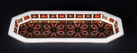 Royal Crown Derby Elongated Octagonal Pin Tray, 'Old Imari', 1128 pattern, date code LVIII; 9.5