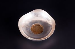 A Small Silver Footed Bowl Set with a 1797 Cartwheel Penny to Centre. Hallmark Birmingham 1961. 4