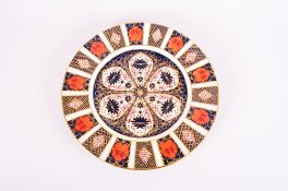Royal Crown Derby Imari Patterned Cabinet Plate. Pattern Num.1128. Date 1964. 10.75 Inches Diameter.