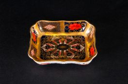 Royal Crown Derby Old Imari Patterned Pin Dish. Pattern Num.1128. Date 1979. 3.75 Inches Diameter.