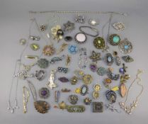 Bag of Costume Jewellery,