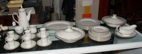 Royal Doulton Dinner Service TC 1021 'Berkshire' comprising 6 dinner plates, 6 side plates,