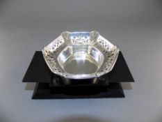 George V Small Six Sided Silver Sweetmeat Dish with Pierced Openwork Border.