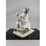 Lladro Figure ' Oriental Girl ' Model Num 4840. Issued 1973-1997. Height 7.5 Inches, Mint Condition.