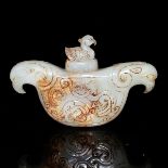 古白玉雕雙鳥連體蓋尊 Archaistic Jade Zun Carving of Twin-Link Birds with Cover Carved in low relief with