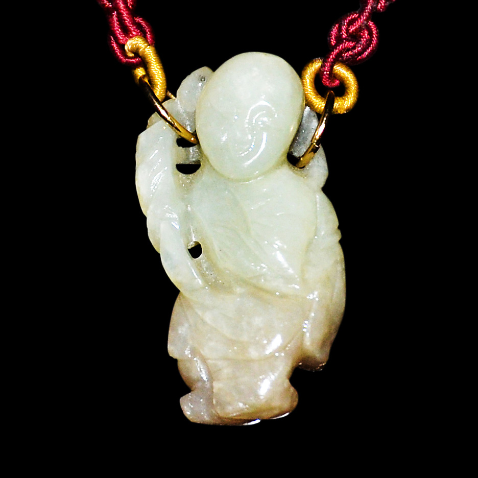 和田白玉精雕人物掛飾連項錬 Carved White Jade Figure Pendant with Necklace Height: 1⅞ in (4.8 cm)  Weight: 29 g