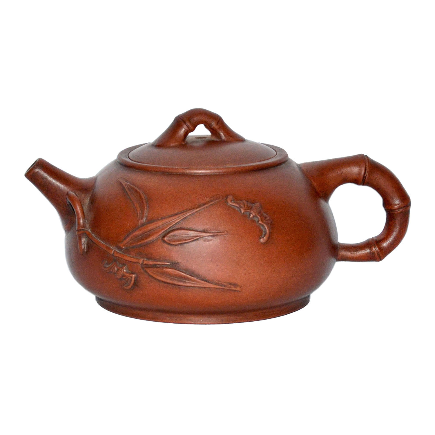 紫砂浮雕竹枝福來壺 (王南林製)底款 刻詩句：茶亦醉人心自明 Zisha Teapot Carved with Bamboo and Bat With bamboo section loop