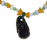 翡翠元寶瓜形花珠深墨玉葫蘆掛墜 Jadeite Jade Bead Necklace with Auspicious Dark Jade Pendant  Diameter: 7 in (17.8