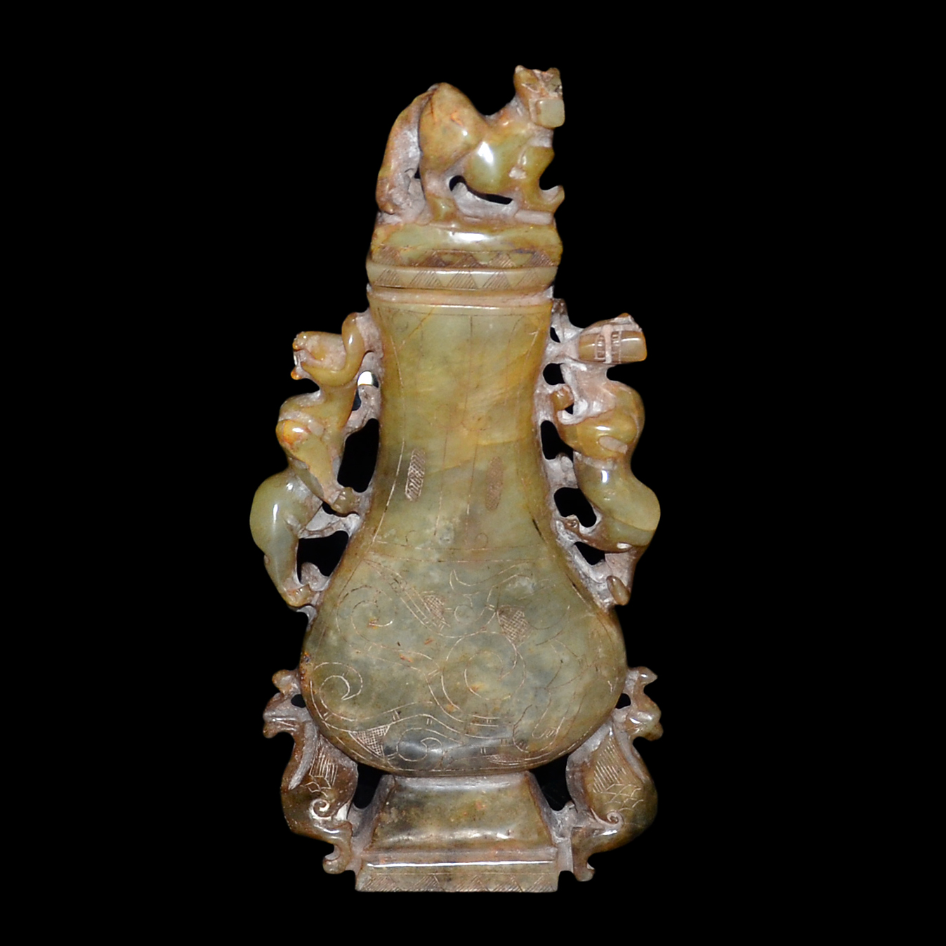黃玉雕獸耳帶蓋扁瓶 A Yellow Jade Carving of Flask with Beast Handles and Cover Height: 9⅝ in (24.4 cm)