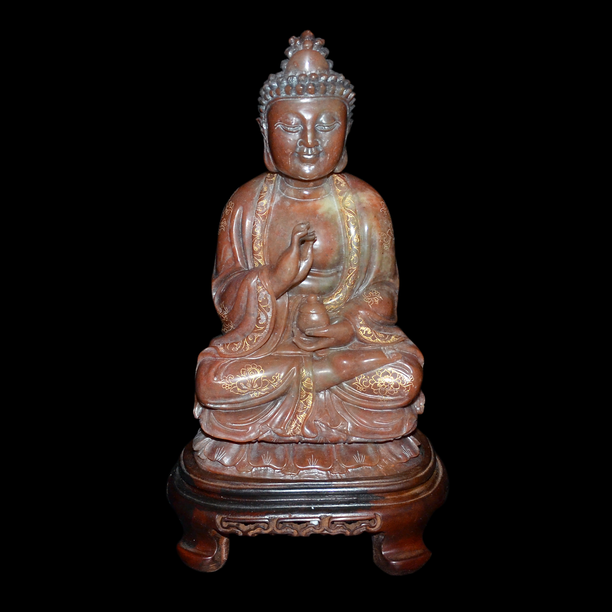 壽山石雕金彩釋迦佛祖坐像 A Shoushan Stone Carving of Seated Shakyamuni with Elms Bowl Height: 8⅜ in (21.3 cm)
