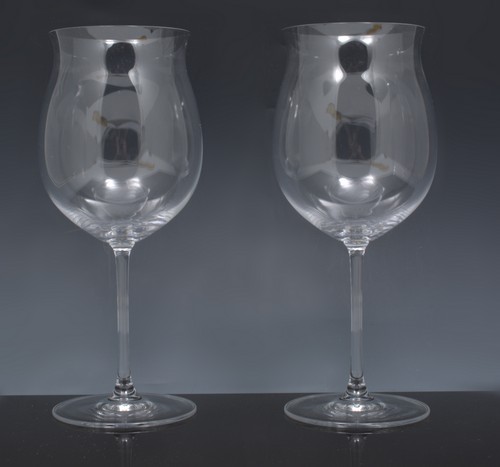 Twelve lead free crystal wine glasses by