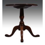 Oak pedestal table, of small size, circu